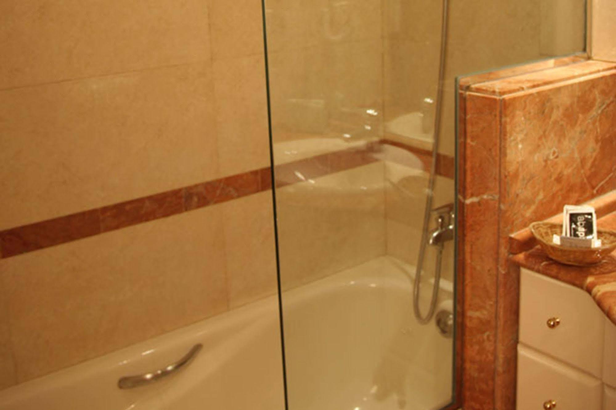 Appart hôtel Marina - Abapart 2*